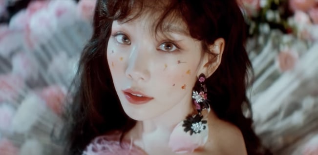 Taeyeon (SNSD) phát hành MV đẹp như tranh "Make Me Love You"