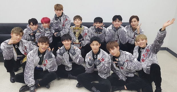 Chuẩn bị "du học" Mỹ 2 tuần, SEVENTEEN tiếp tục bị netizen cười nhạo