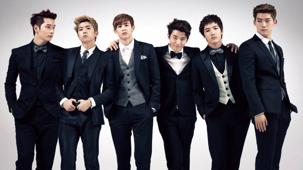 2PM tiết lộ logo chính thức mới của nhóm