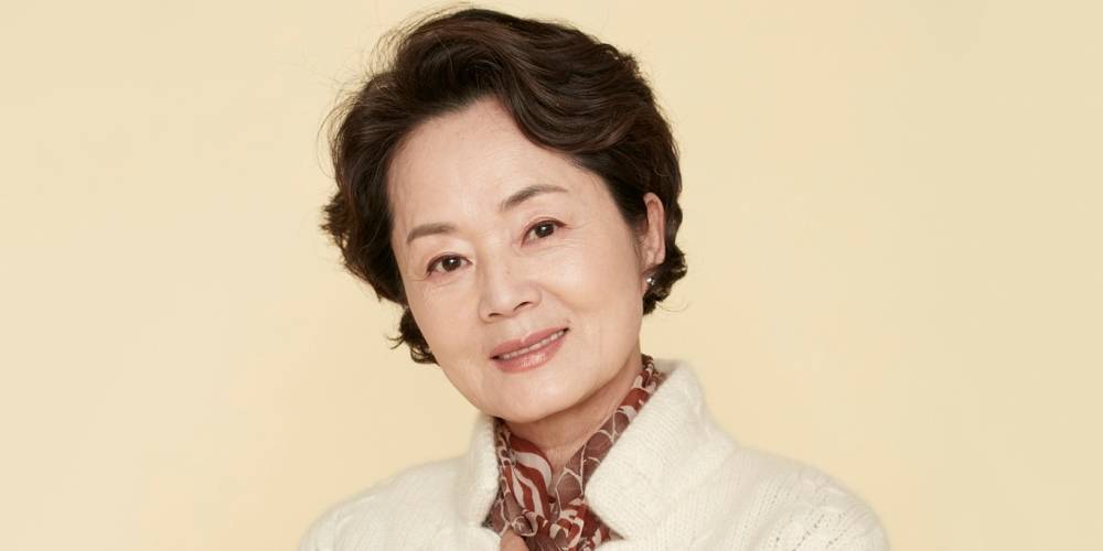 Nữ diễn viên kỳ cựu Kim Young Ae qua đời ở tuổi 66 vì ung thư tuyến tụy