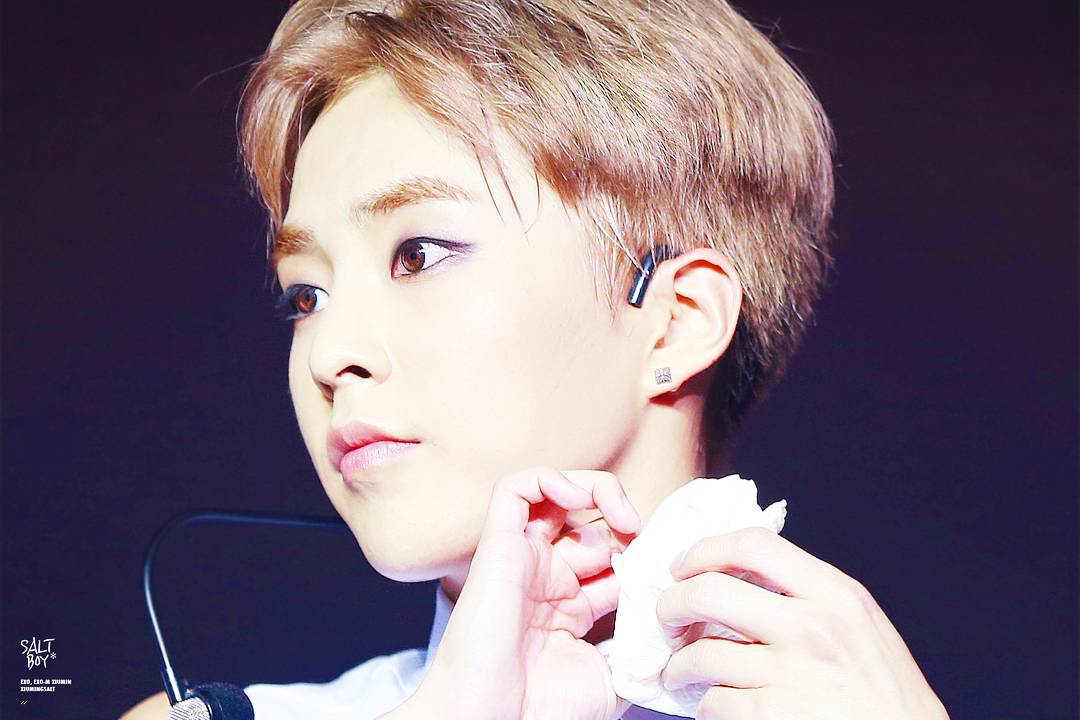 Xiumin (EXO) ngày càng dễ thương và quyến rũ hơn sau 5 năm