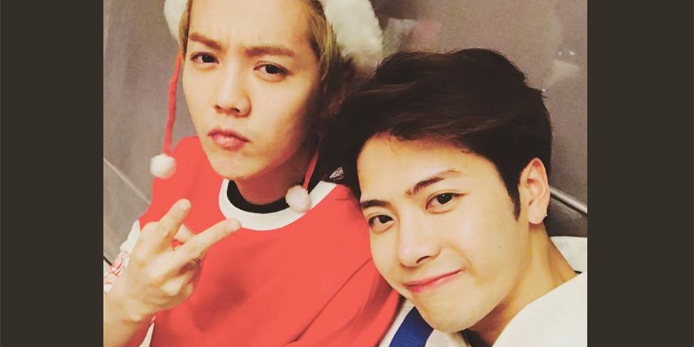 Jackson chụp hình cùng với Luhan sau khi quay ‘Running Man’ phiên bản Trung Quốc