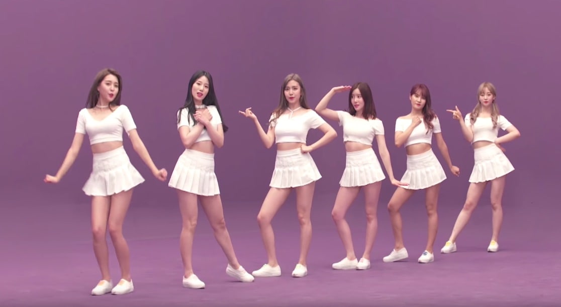 Berry Good đầy tài năng trong MV “Bibbidi Bobbidi Boo”.