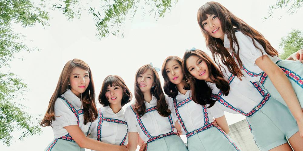 Quản lý của G-Friend gây thất vọng khi có những đụng chạm cơ thể với các thành viên trong nhóm