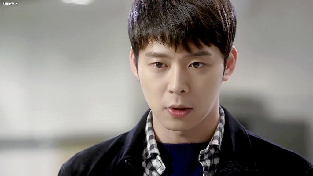 Yoochun tr&aacute;nh ph&oacute;ng vi&ecirc;n v&igrave; tin th&ocirc;ng b&aacute;o kết h&ocirc;n