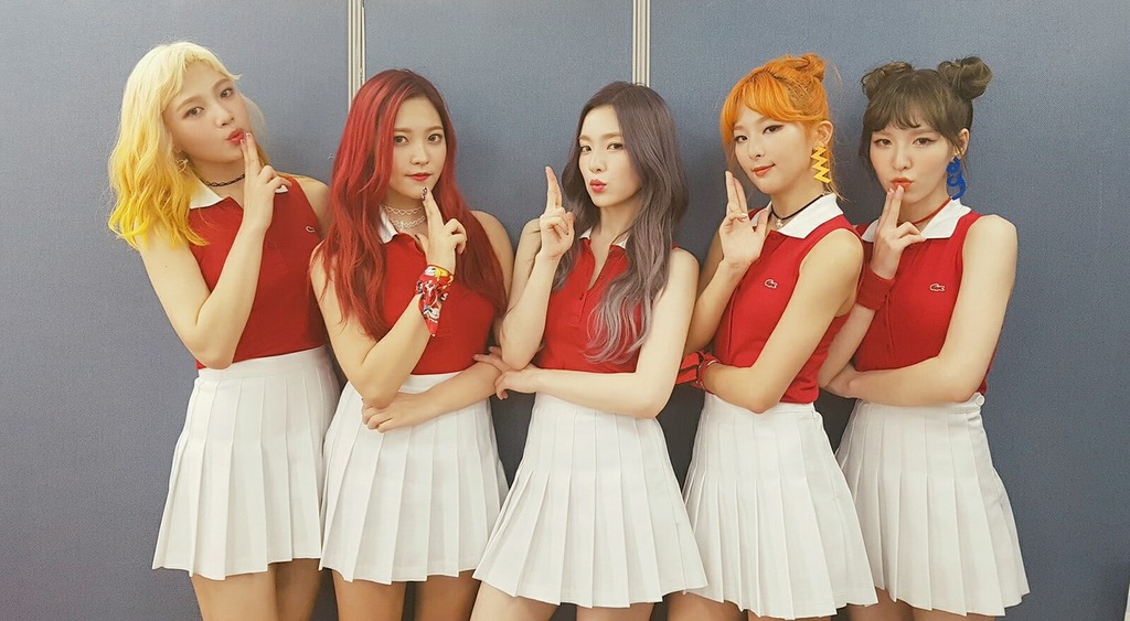 Red Velvet cuối cùng cũng tiết lộ tên chính thức của Fan Club