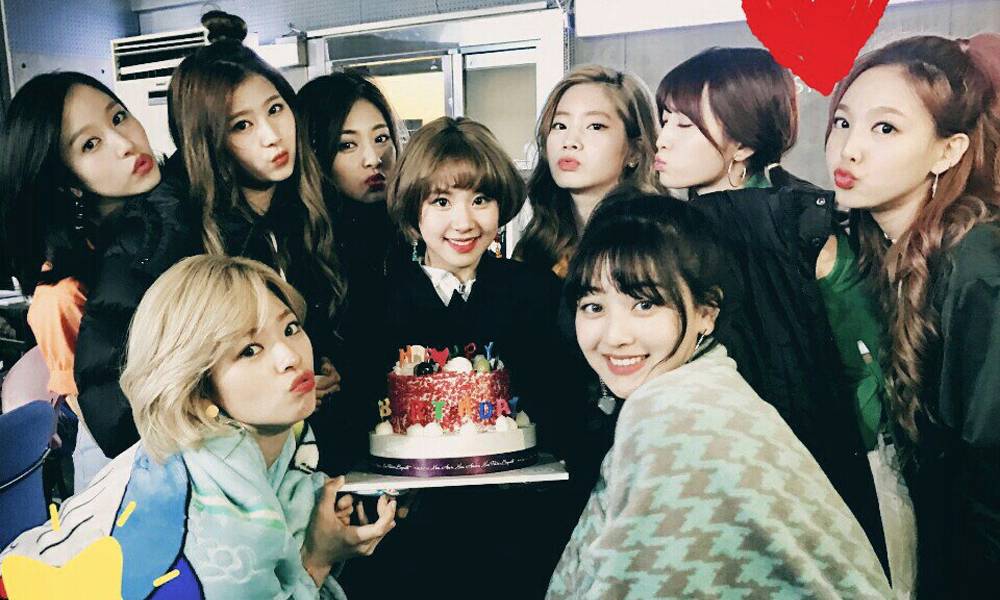 TWICE hoàn thành việc quay MV mới và sẽ sớm trở lại