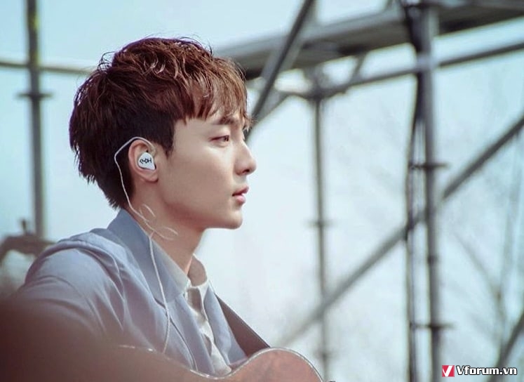 Roy Kim xác nh&acirc;̣n ngày trở lại chính thức