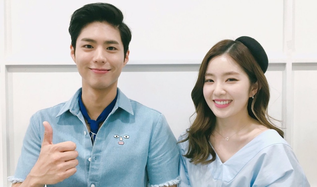 Park Bo Gum và Red Velvet Irene cùng tái hợp làm MC của "Music Bank"