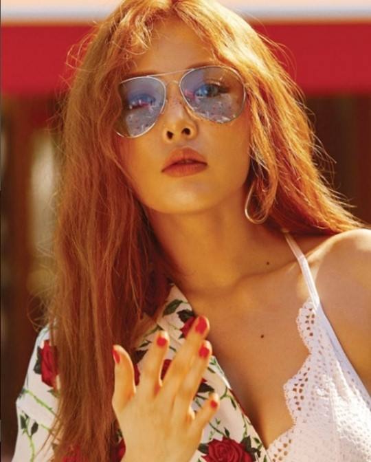 Bài báo: "Lần này là retro quyến rũ" Nhóm nhỏ đầy sức hút của Hyuna 