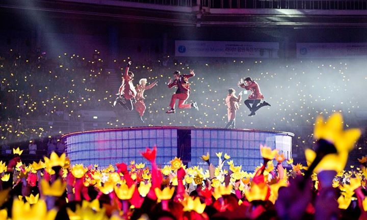 [Instiz] Điều thực sự xảy ra tại khu đứng của concert