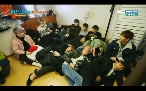 Pann: C&aacute; nh&acirc;n m&igrave;nh thấy nh&oacute;m nhạc n&agrave;y giống một gia đ&igrave;nh hơn cả