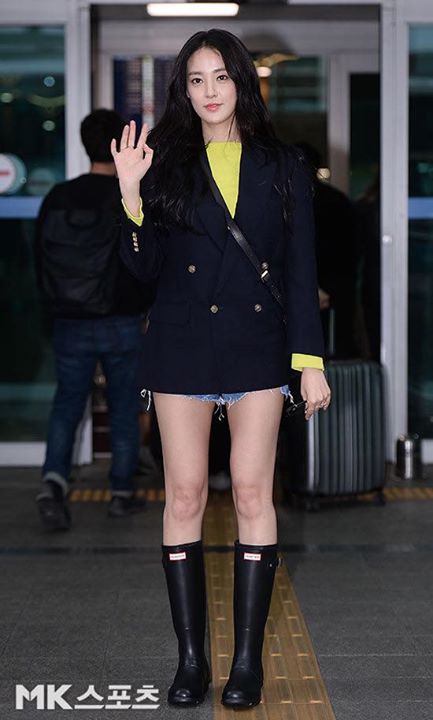 Cựu thành viên After School Lee Joo Yeon, bạn gái tin đồn của Big Bang G-Dragon xuất hiện tại sân bay Incheon sang Tokyo, Nhật Bản dự sự kiện