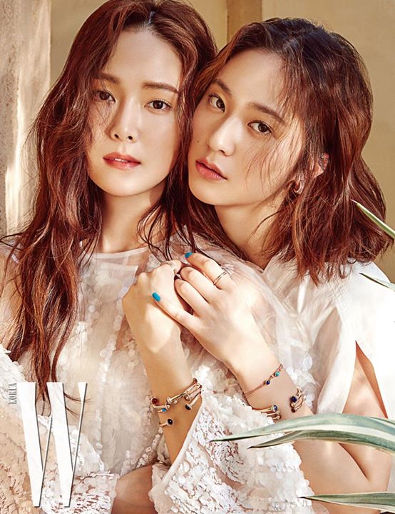 Jessica và Krystal trong bộ ảnh ‘Dazzling Sisters’ của W Korea số tháng 5