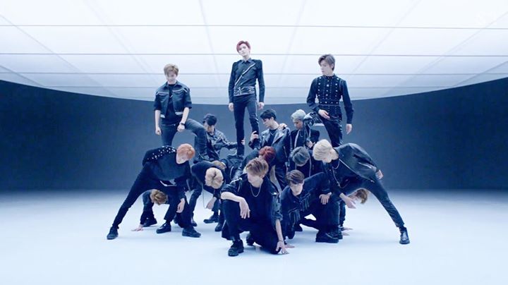 Tất cả 18 thành viên NCT hội tụ trong MV phiên bản Performance của ca khúc “BLACK ON BLACK”