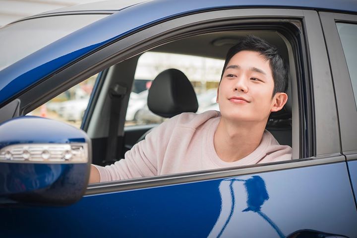 Jung Hae In và “Pretty Noona Who Buys Me Food”