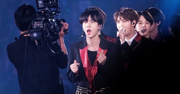 Hàng loạt fansite của BTS bị cục an ninh Nhật 'túm gáy' và có nguy cơ phải đóng cửa!