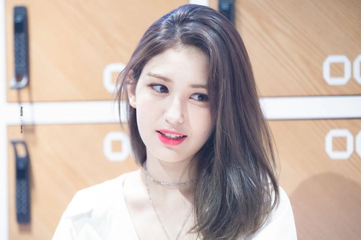 JEON SOMI HOÃN DEBUT SOLO ĐẾN CUỐI THÁNG 5