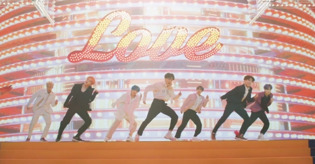 BTS tung teaser thứ 2 của "Boy With Luv": Cư dân mạng phát cuồng vì một đoạn vũ đạo này! 