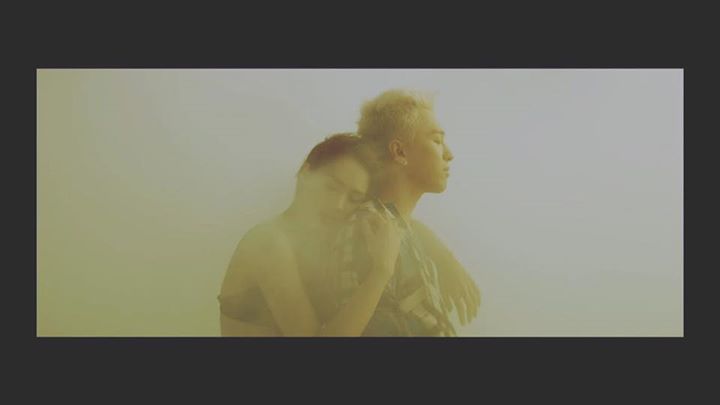 "DARLING" là ca khúc chủ đề thứ hai của BIGBANG Taeyang về câu chuyện buồn khi tình yêu tan vỡ 