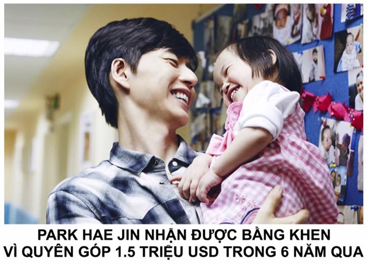 Park Hae Jin được chọn là người nhận "Giải thưởng vì hoạt động cộng đồng năm 2017" của thị trưởng thành phố Seoul, trong festival được tổ chức tại trung tâm đô thị Seoul vào Ngày Tái kiến thiết cộng đồng 7/9 ở Hàn Quốc