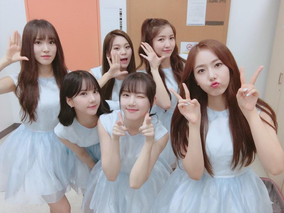 GFRIEND giành chiến thắng thứ 3 với “Love Whisper” trên “Music Bank”