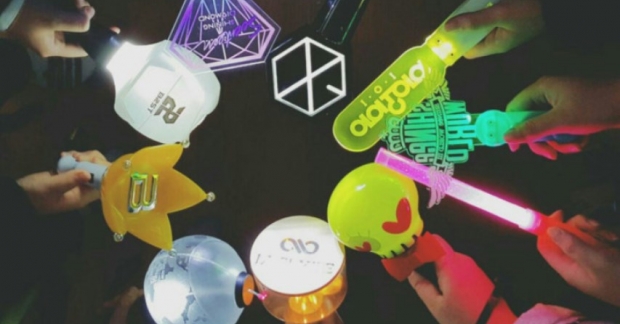 Cuộc chiến màu sắc không hồi kết giữa các fandom Kpop