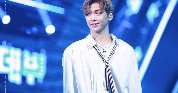 Bí mật mà mẹ Kang Daniel nặn ra  khuôn mặt V-line hoàn hảo cho anh chàng