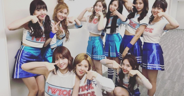 Teen Nhật phải lòng Twice trong danh sách những Nghệ sĩ nổi tiếng nhất 