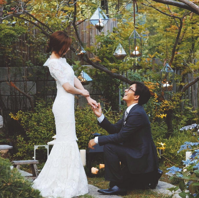 Bài báo: [Độc quyền] Bae Yong Joon ♥ Park Soo Jin kỉ niệm hai năm ngày cưới với tin mừng về em bé thứ hai