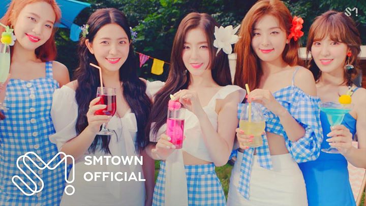 Red Velvet chính thức comeback với “POWER UP”