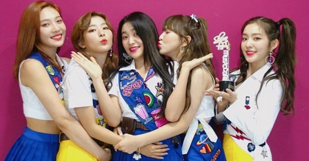 Mới ẵm cúp đầu trên show, Red Velvet đã có điểm số vượt qua 4 lần chiến thắng của Black Pink trong năm nay