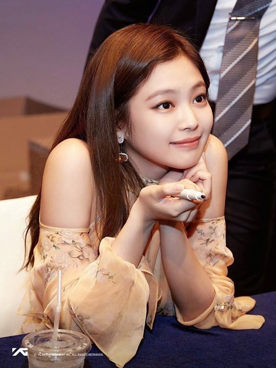 Pann: Sự đối lập hình tượng đỉnh cao của Jennie