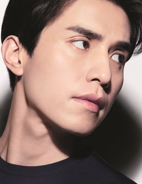 Bài báo: Lee Dong Wook được lựa chọn trở thành người mẫu trong chiến dịch của Chanel 'nam diễn viên Hàn Quốc đầu tiên'