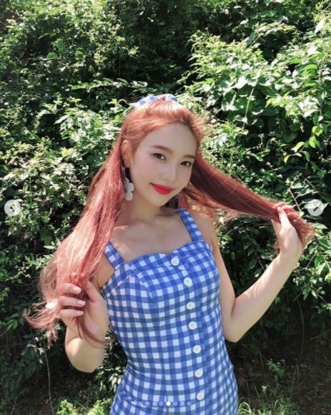 Naver: Joy, "nữ thần mùa hè" với tóc nâu