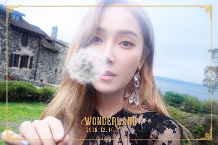 Jessica xác nhận tung album mới "WONDERLAND" vào ngày 10/12. Cách 7 tháng sau "WITH LOVE, J"