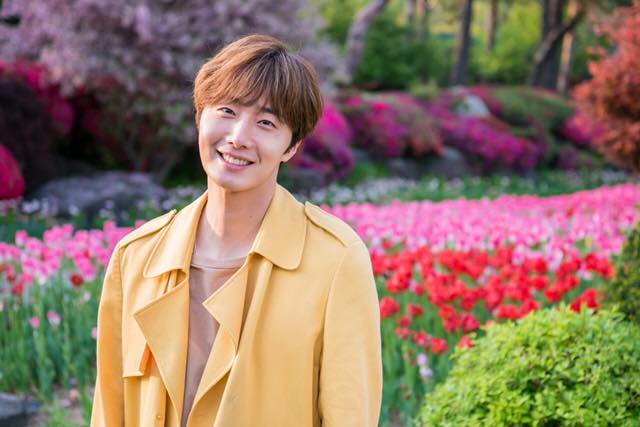 Nam diễn viên Jung Il Woo vẫn thực hiện nghĩa vụ quân sự dù mắc bệnh phình mạch máu não