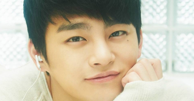 Seo In Guk kết thúc năm với solo concert "Mint Chocolate"