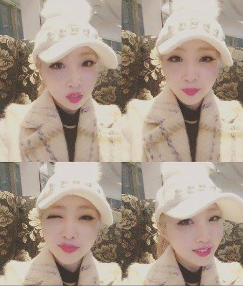 Bài báo: Đây thật sự là Gong Minzy? 'nhan sắc thăng hoa' lên sóng V App vào ngày 12/12