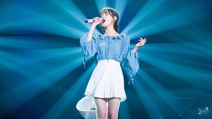 Pann: Những hình ảnh nóng bỏng tay của IU trong concert