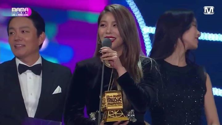 Ailee thắng Best OST tại MAMA Hồng K&ocirc;ng với &ldquo;I Will Go To You Like The First Snow&rdquo;