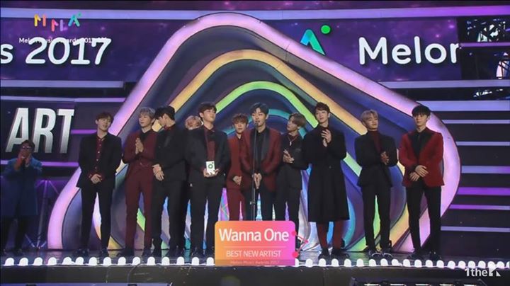 WANNA ONE thắng giải Best New Artist tại Melon Music Awards 2017