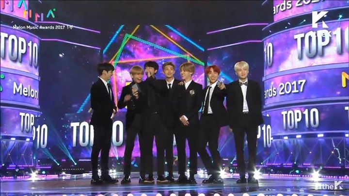 BTS nhận Bonsang Top 10 Artist tại Melon Music Awards 2017
