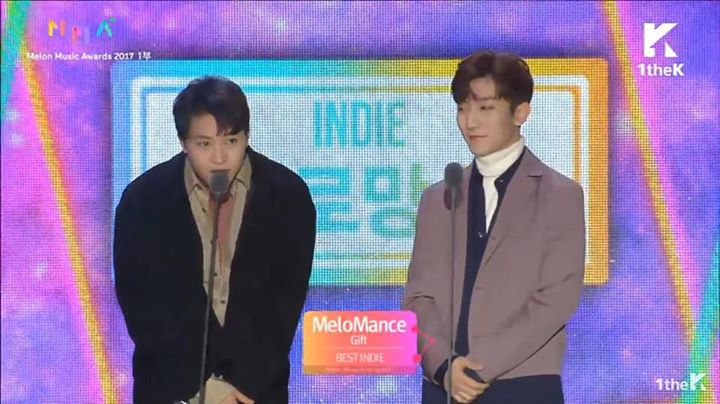 Ca kh&uacute;c lội ngược d&ograve;ng &ldquo;Gift&rdquo; của MeloMance thắng giải Best Indie Song tại Melon Music Awards 2017