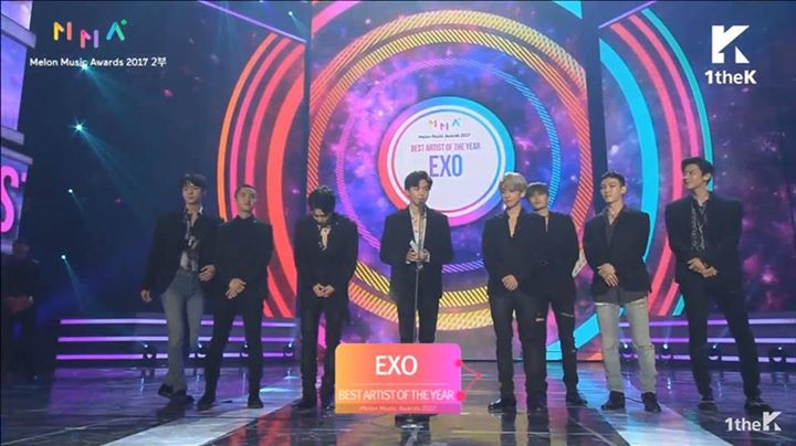 Daesang Best Artist of the Year tại Melon Music Awards 2017 đã thuộc về EXO