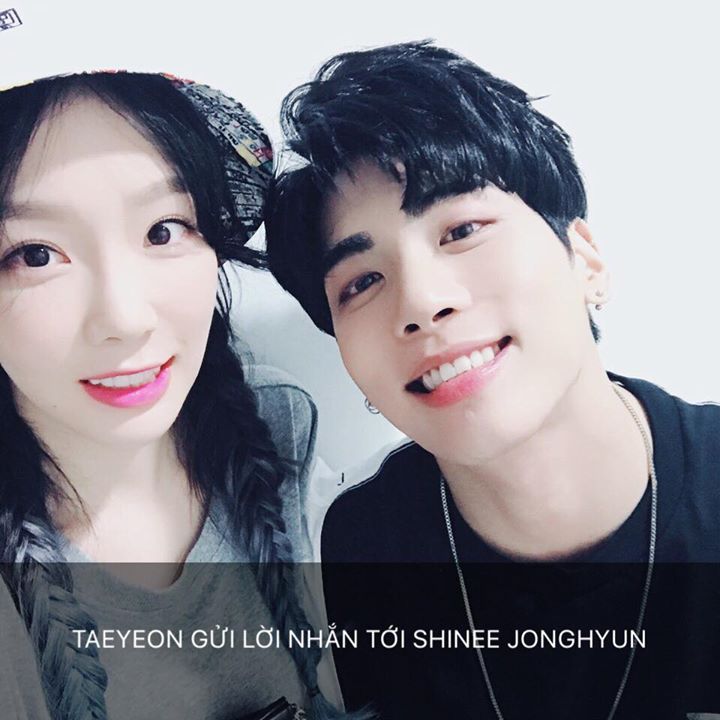 Đêm nay SNSD Taeyeon đã đăng một loạt ảnh từ concert solo cuối cùng mang tên “Inspired” của SHINee Jonghyun lên Instagram và viết: