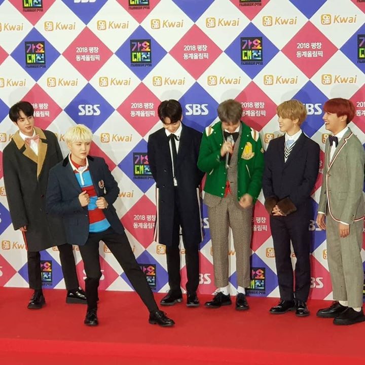 Suga hớn hở v&igrave; lần đầu được đến SBS Gayo Daejun