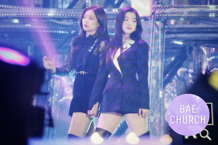 BLACKPINK Jennie và Red Velvet Irene thân mật bên nhau tại SBS Gayo Daejun