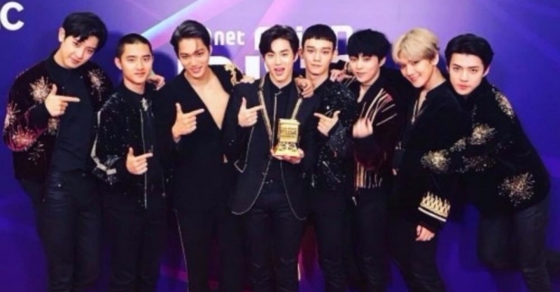 EXO-L phản đối việc kiến nghị lên Nhà Xanh nhằm hủy bỏ MAMA