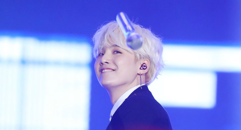 Suga đã làm điều này để đập tan cáo buộc BTS hát nhép